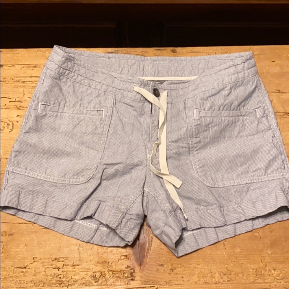North Face Women’s Shorts Size 8